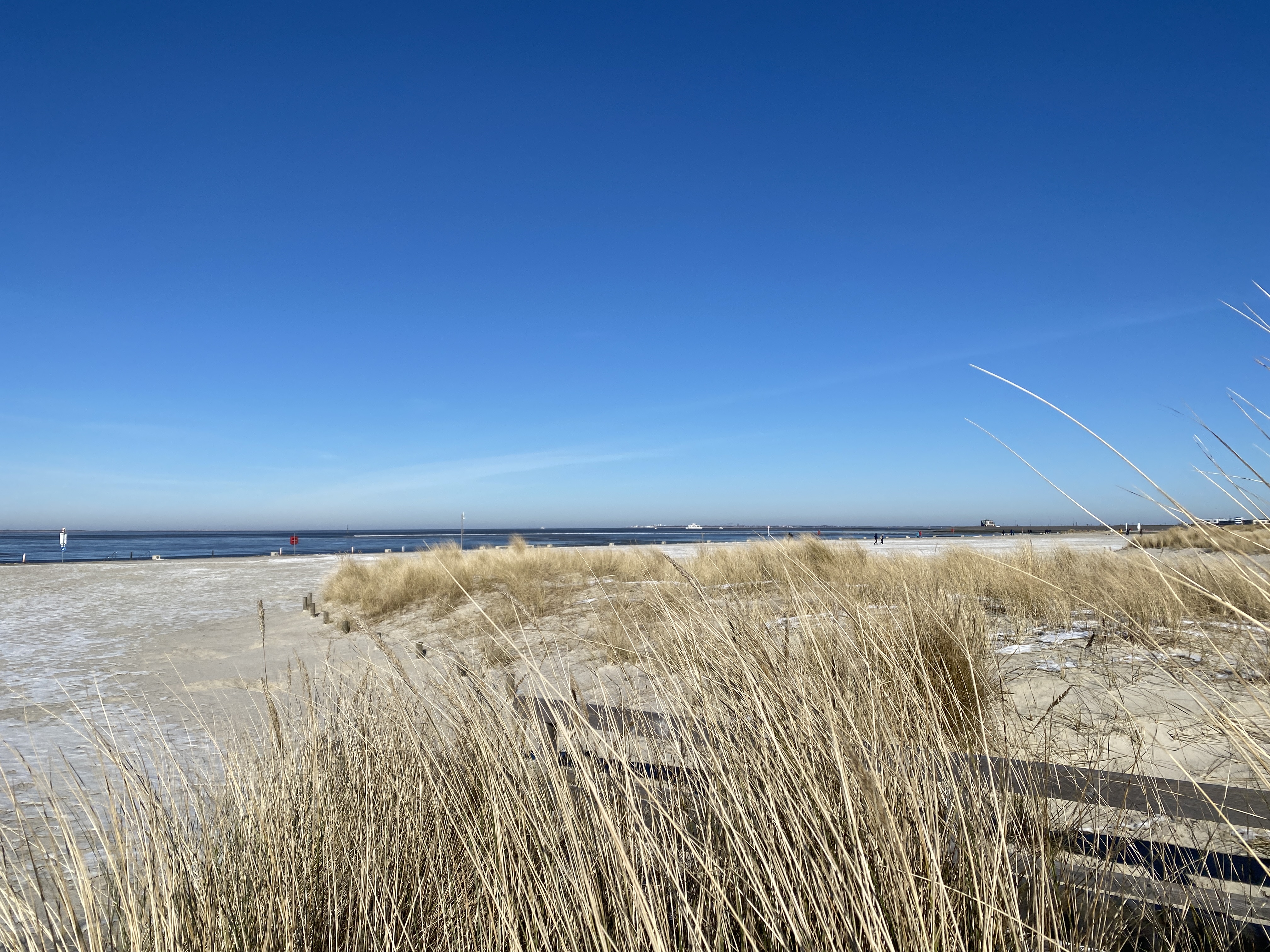 Dünen und Strandblick in Neßmersiel